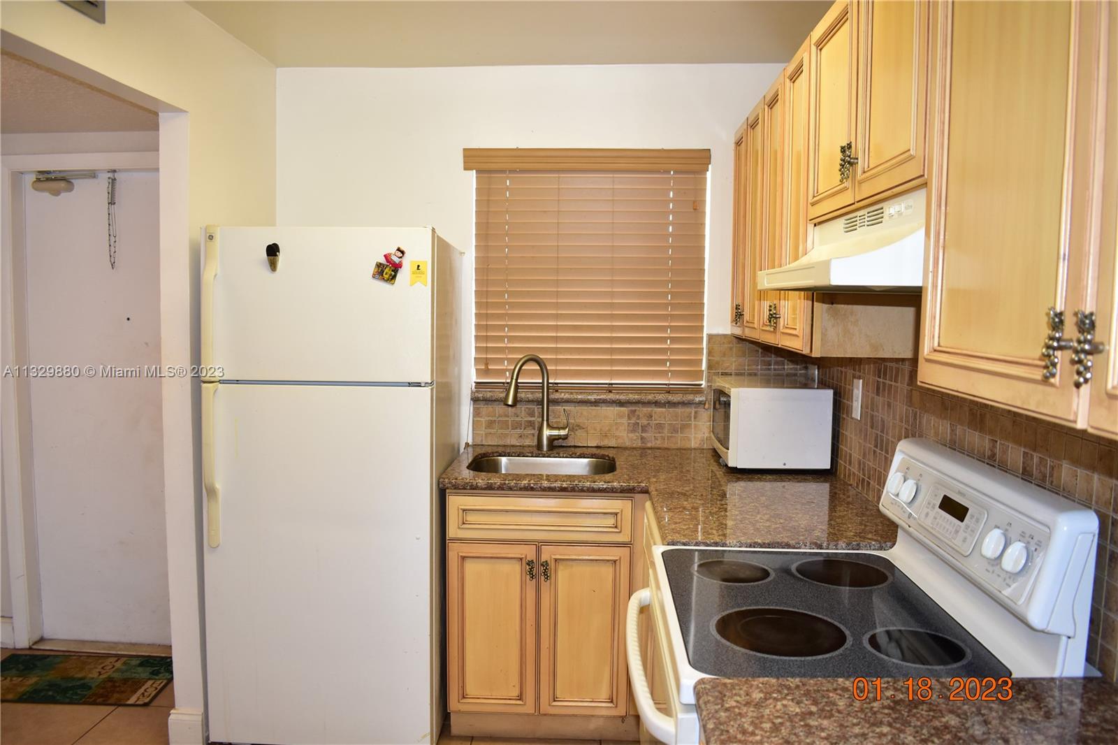 SUNRISE LAKES 45 CONDO - Residential Lease