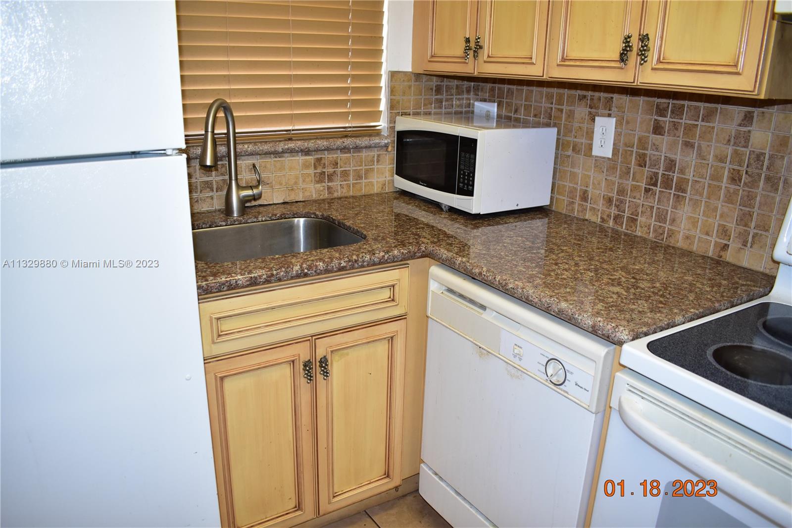 SUNRISE LAKES 45 CONDO - Residential Lease