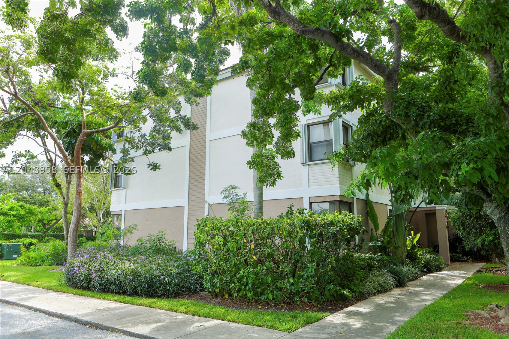 GRAND MARQUIS CONDO - Residential Lease