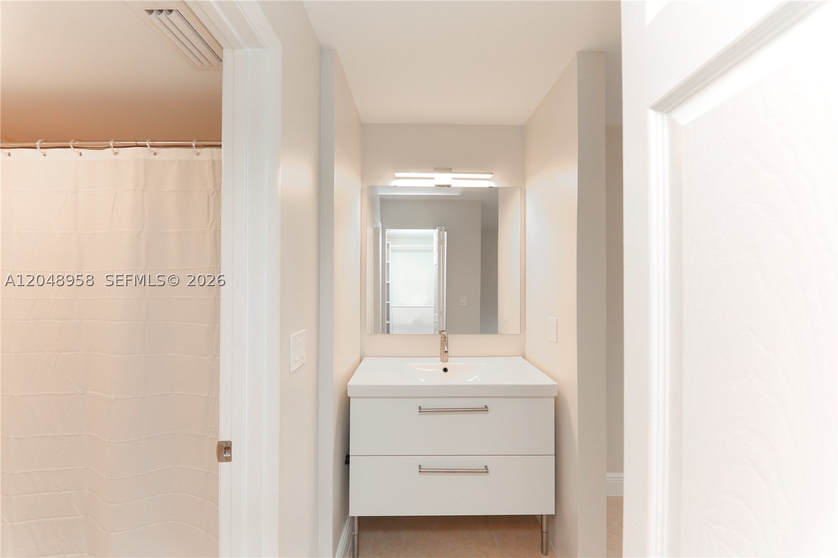 GRAND MARQUIS CONDO - Residential Lease