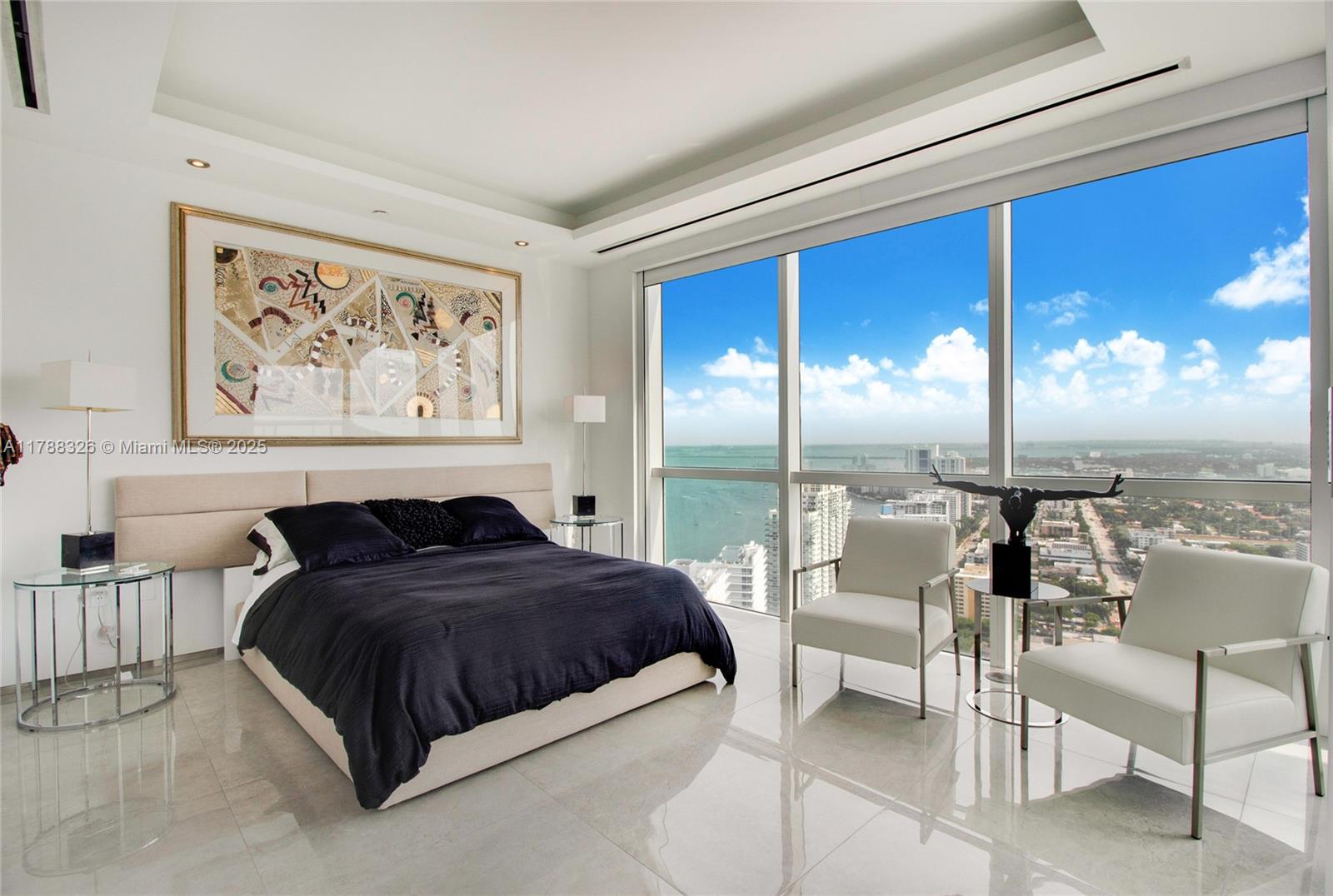 ICON CONDO - Residential