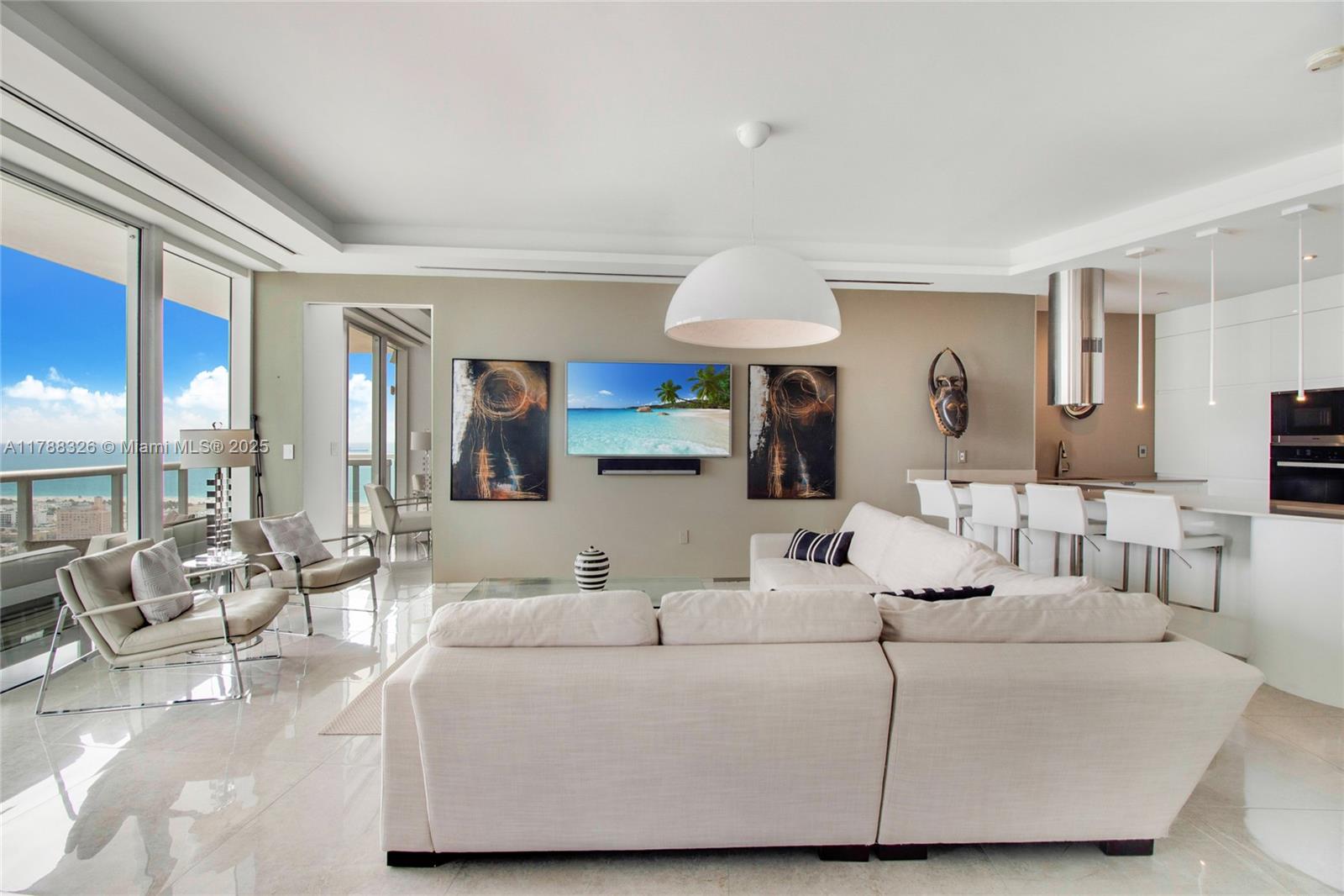ICON CONDO - Residential
