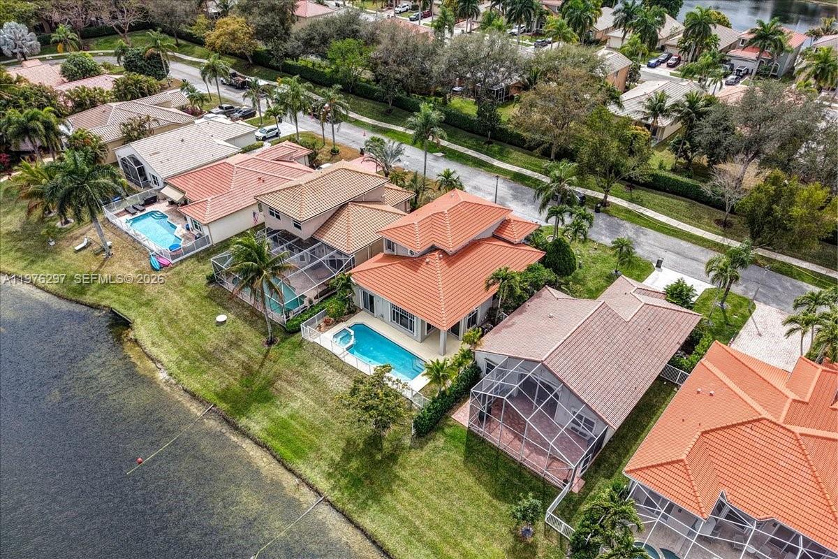 COCO LAKES - Residential