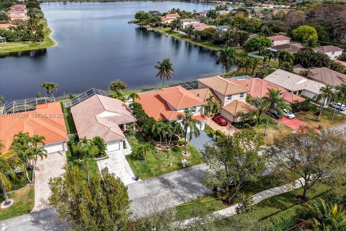COCO LAKES - Residential