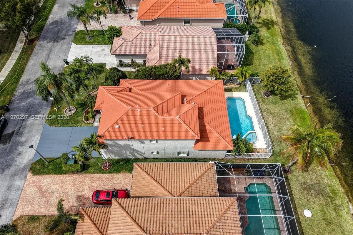 COCO LAKES - Residential