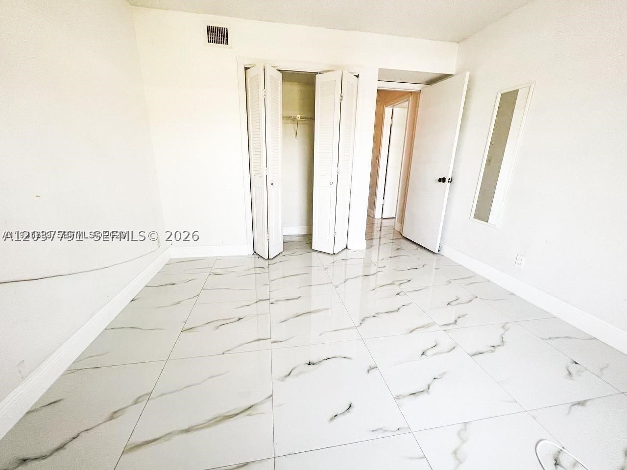 BAY COLONY CLUB CONDO - Residential Lease