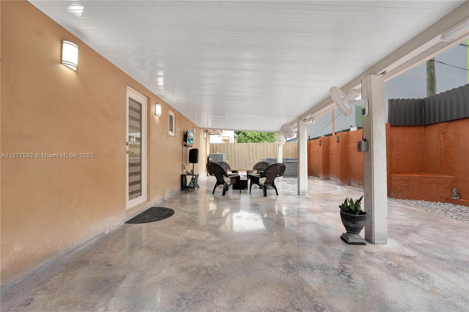 ROYAL HOME PLACE - Residential