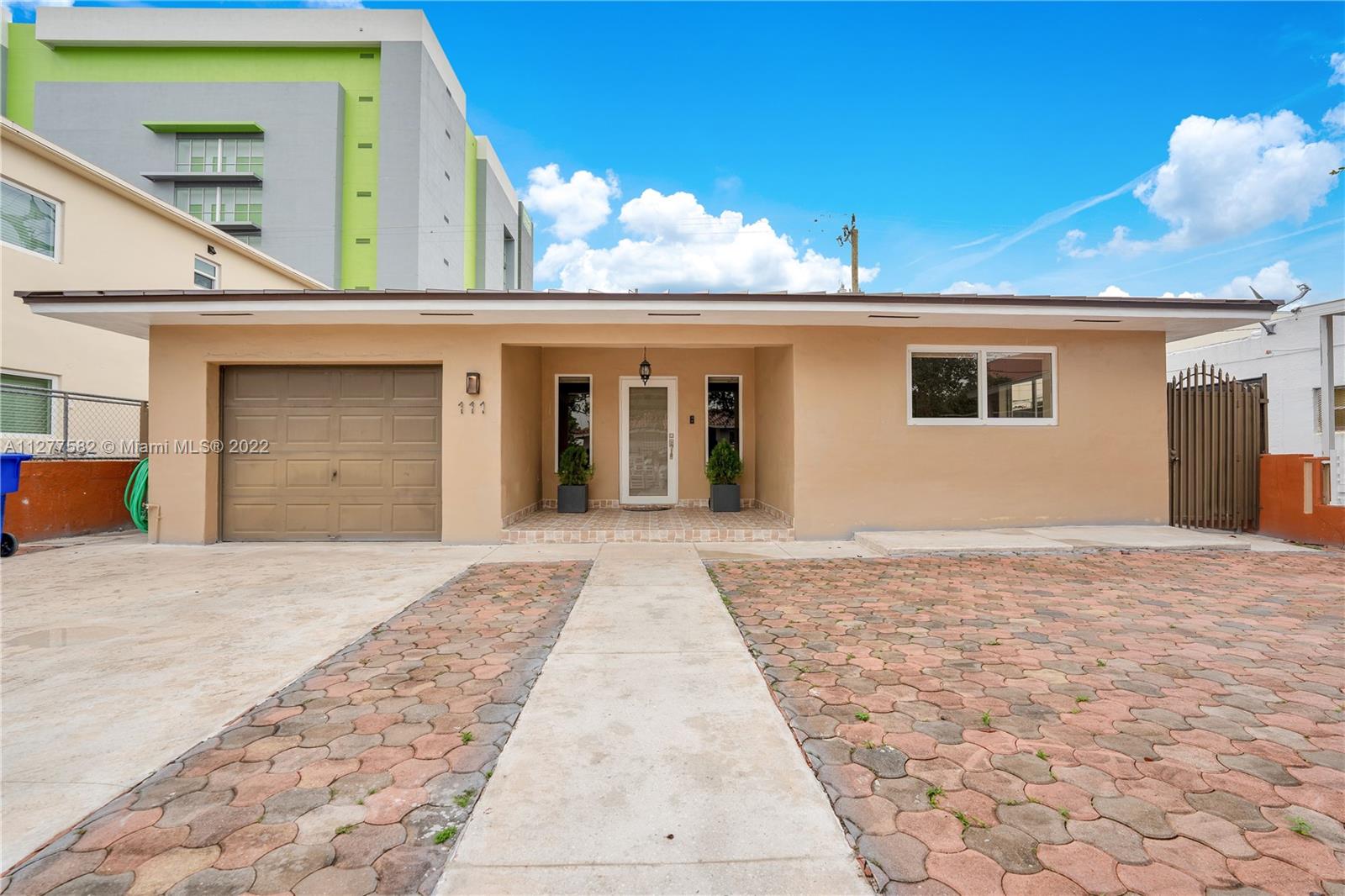 ROYAL HOME PLACE - Residential