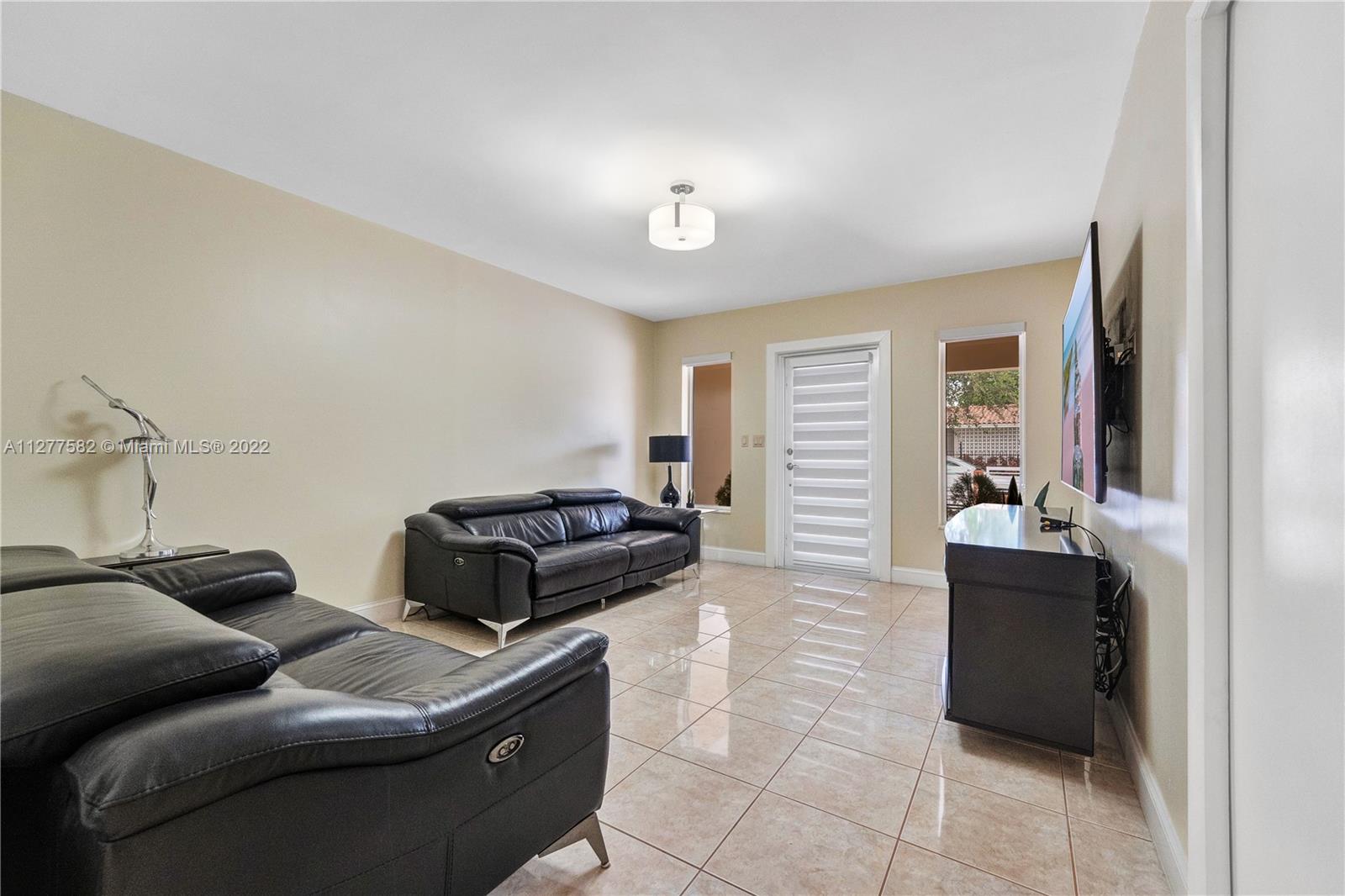ROYAL HOME PLACE - Residential