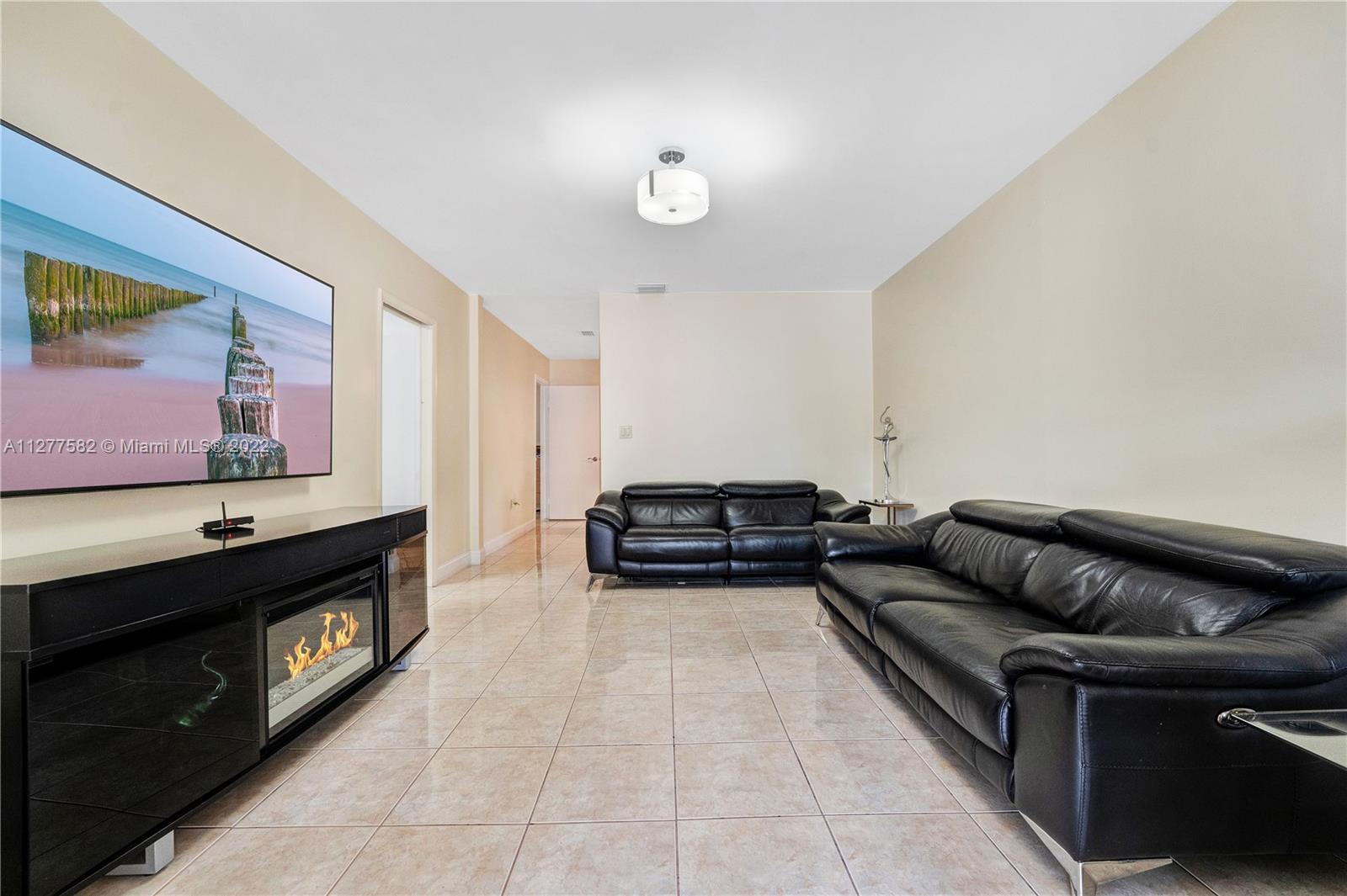 ROYAL HOME PLACE - Residential