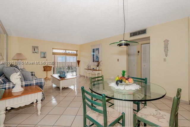 PALM-EAST GARDENS CONDO - Residential
