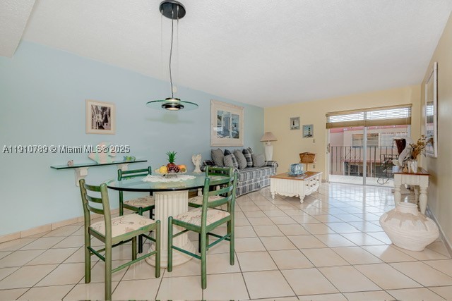 PALM-EAST GARDENS CONDO - Residential