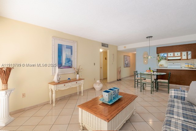 PALM-EAST GARDENS CONDO - Residential