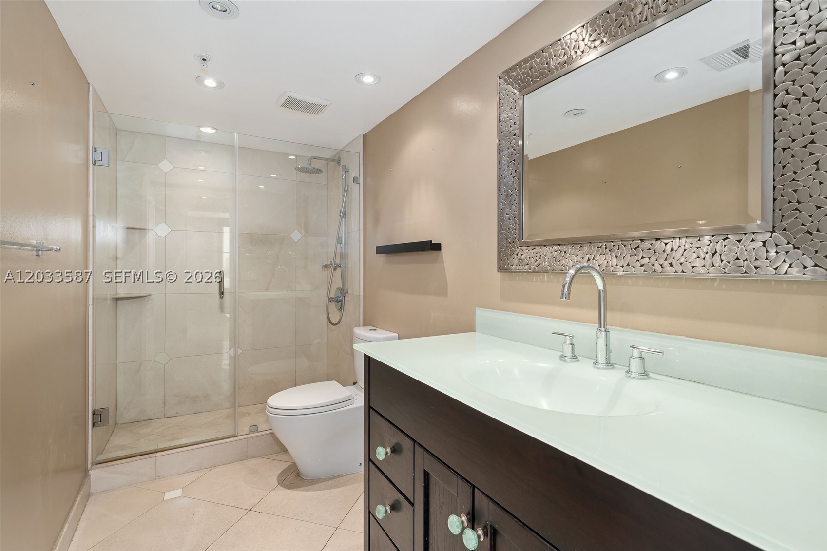 SUNSET HARBOUR NORTH COND - Residential