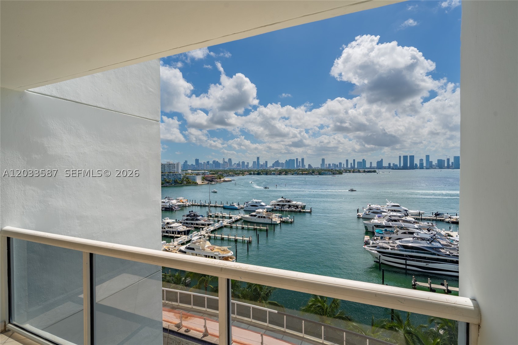 SUNSET HARBOUR NORTH COND - Residential