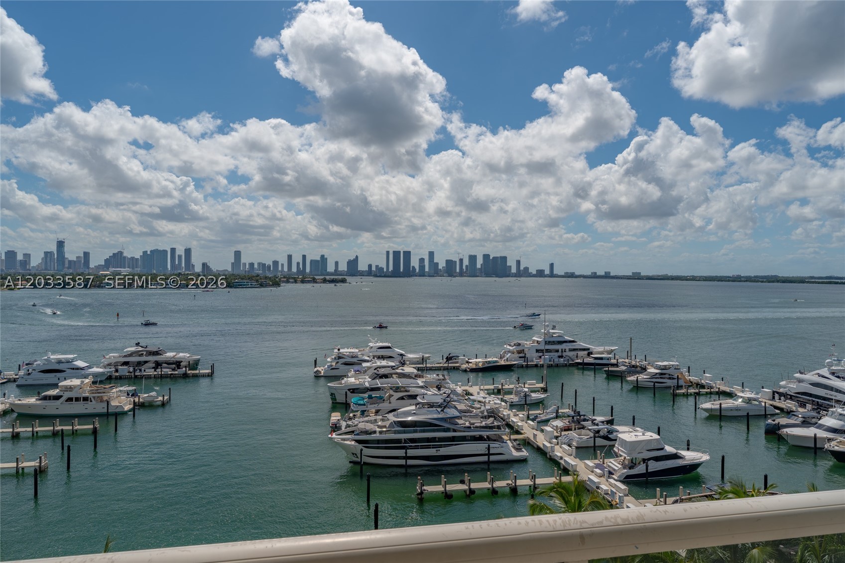 SUNSET HARBOUR NORTH COND - Residential