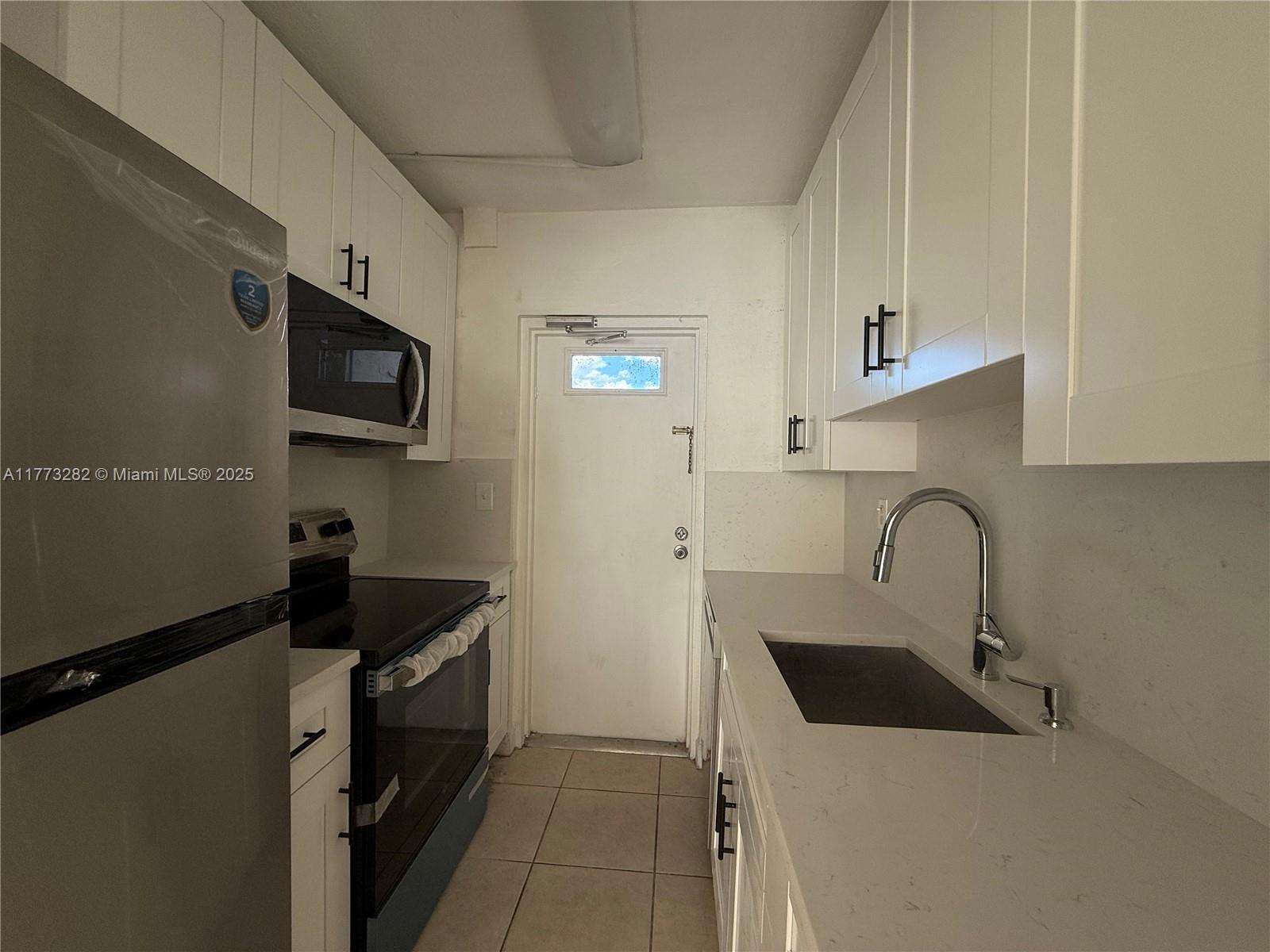 THE BERKELEY CONDO - Residential Lease