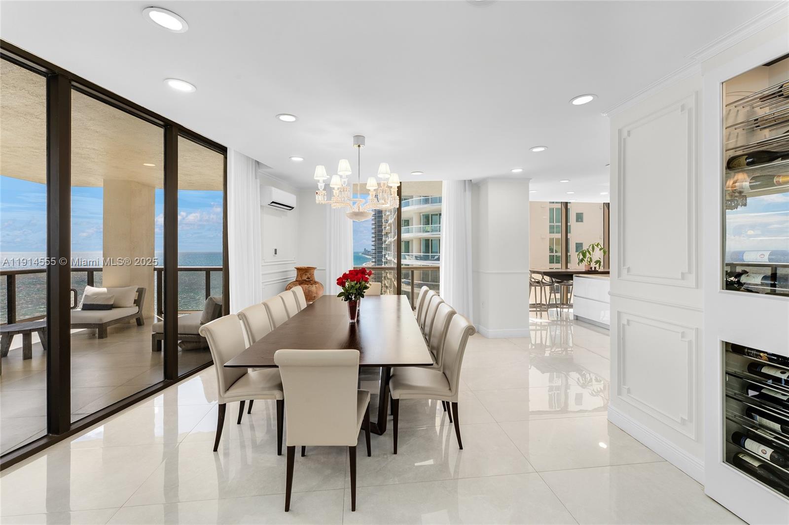 SAYAN CONDO - Residential