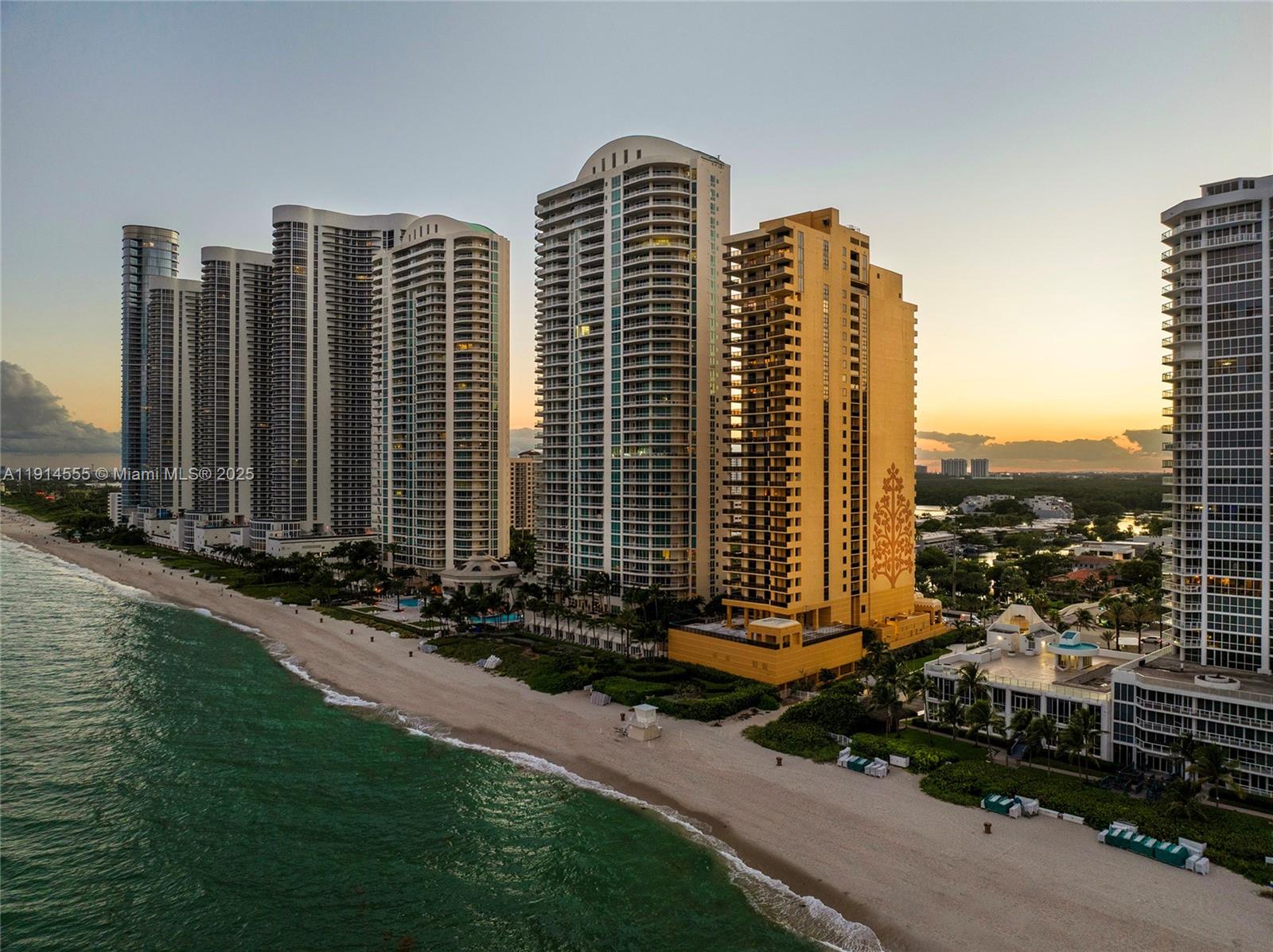 SAYAN CONDO - Residential