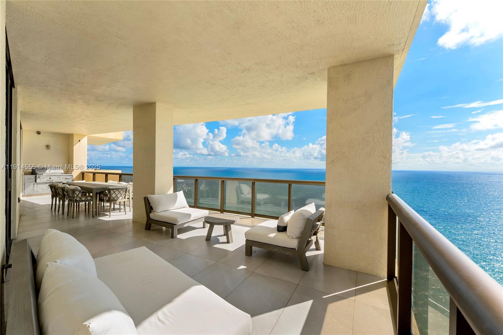 SAYAN CONDO - Residential