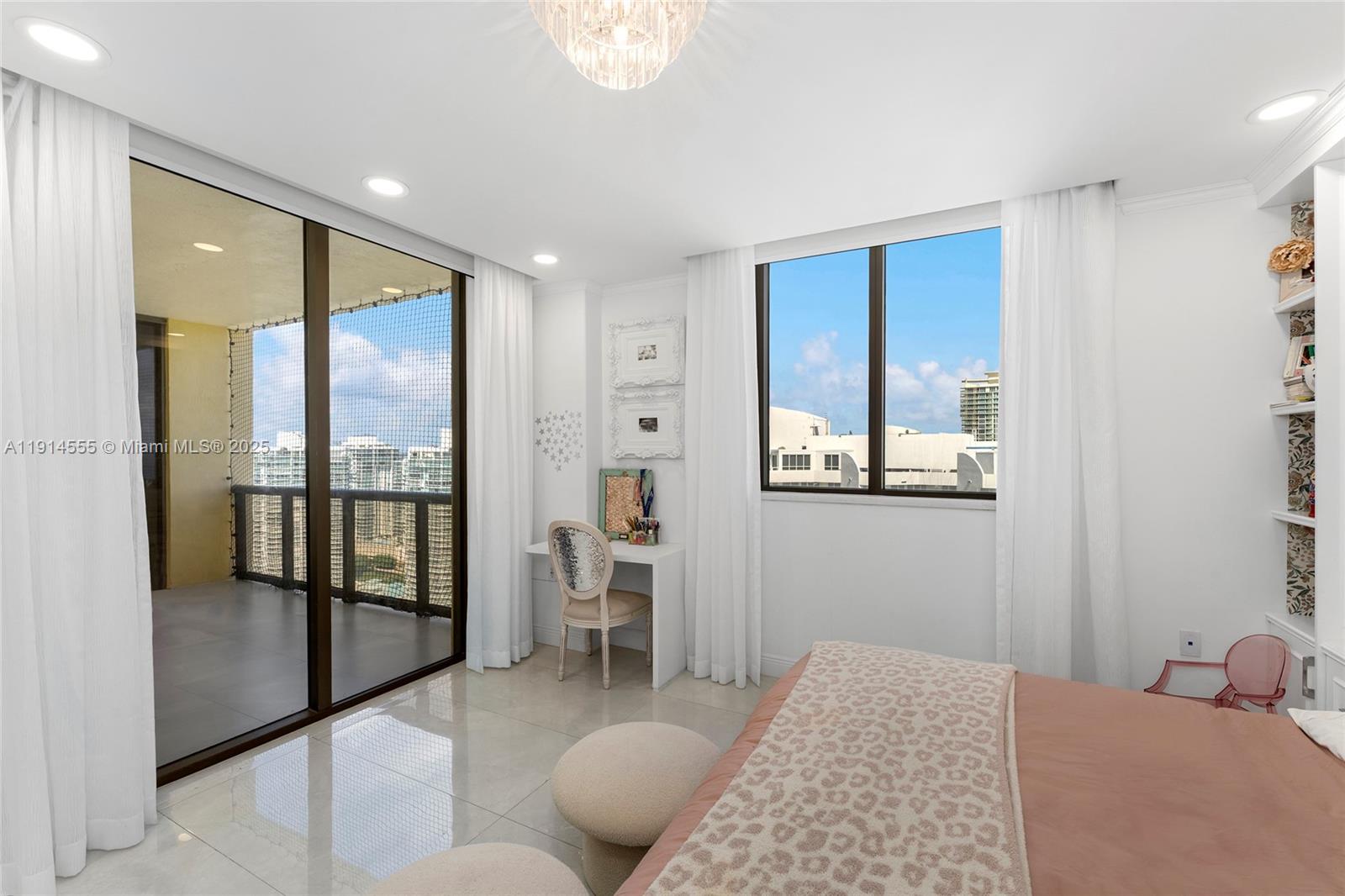 SAYAN CONDO - Residential