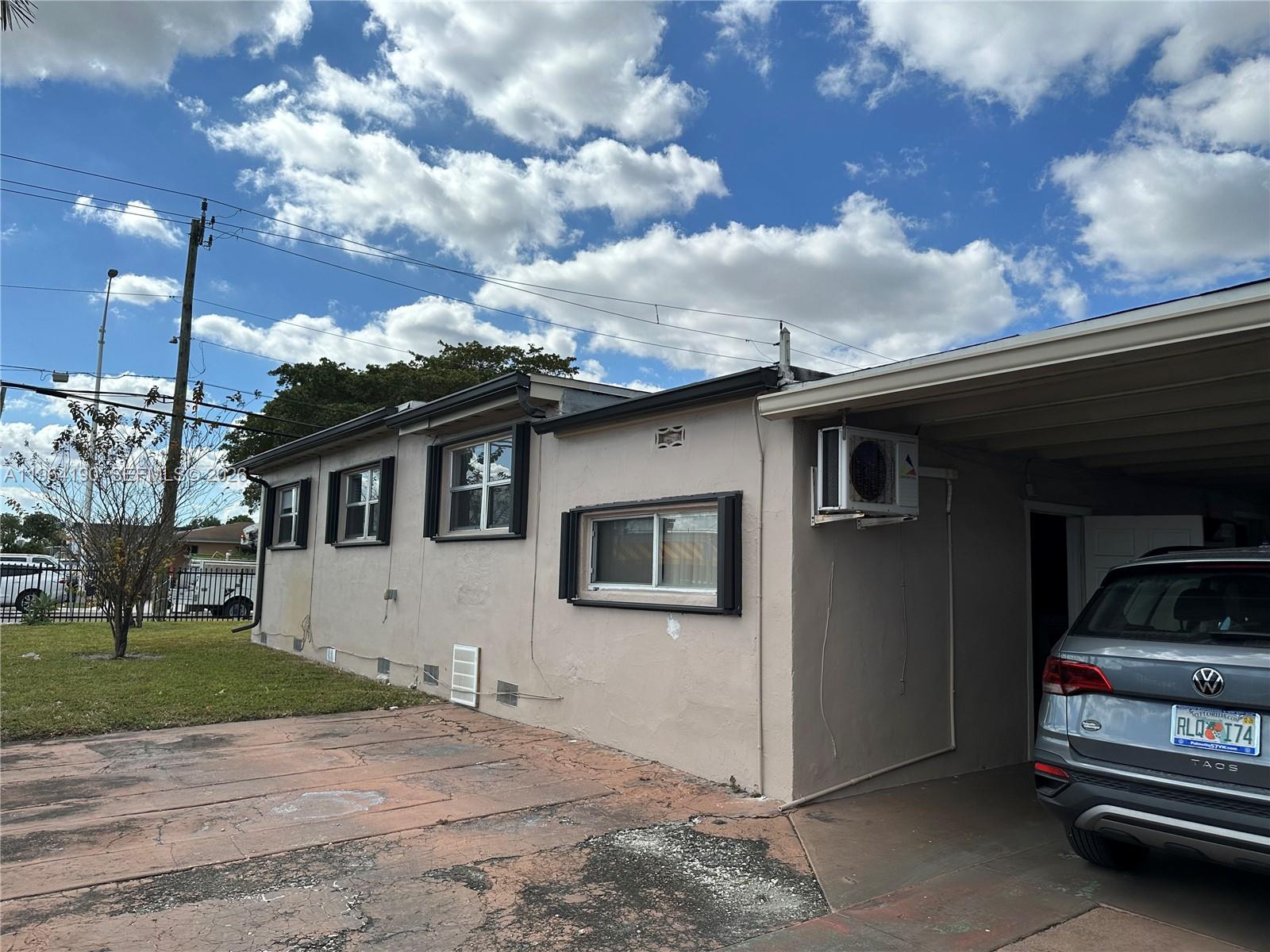 INGLESIDE PARK - Residential