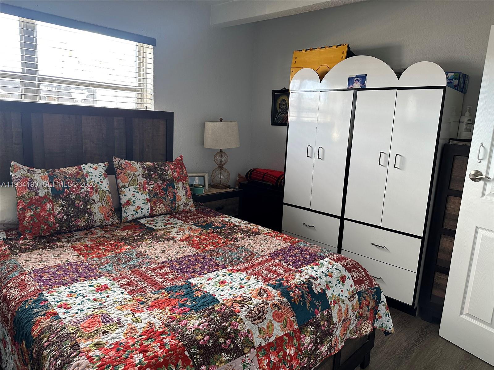 INGLESIDE PARK - Residential