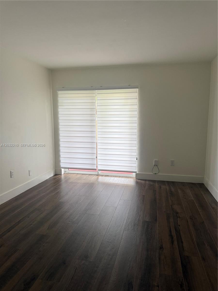 KINGS CREEK SO CONDO - Residential