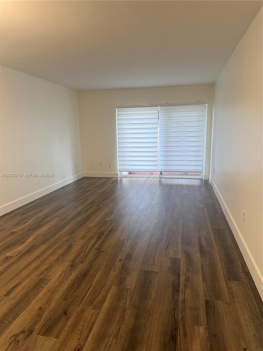 KINGS CREEK SO CONDO - Residential