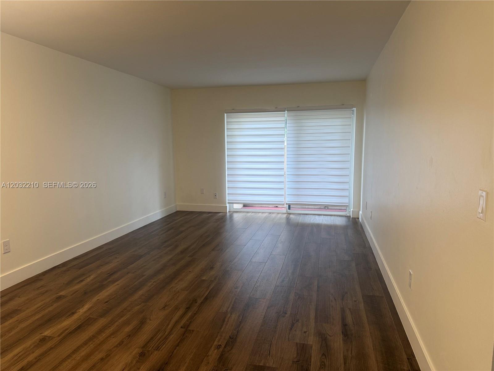 KINGS CREEK SO CONDO - Residential