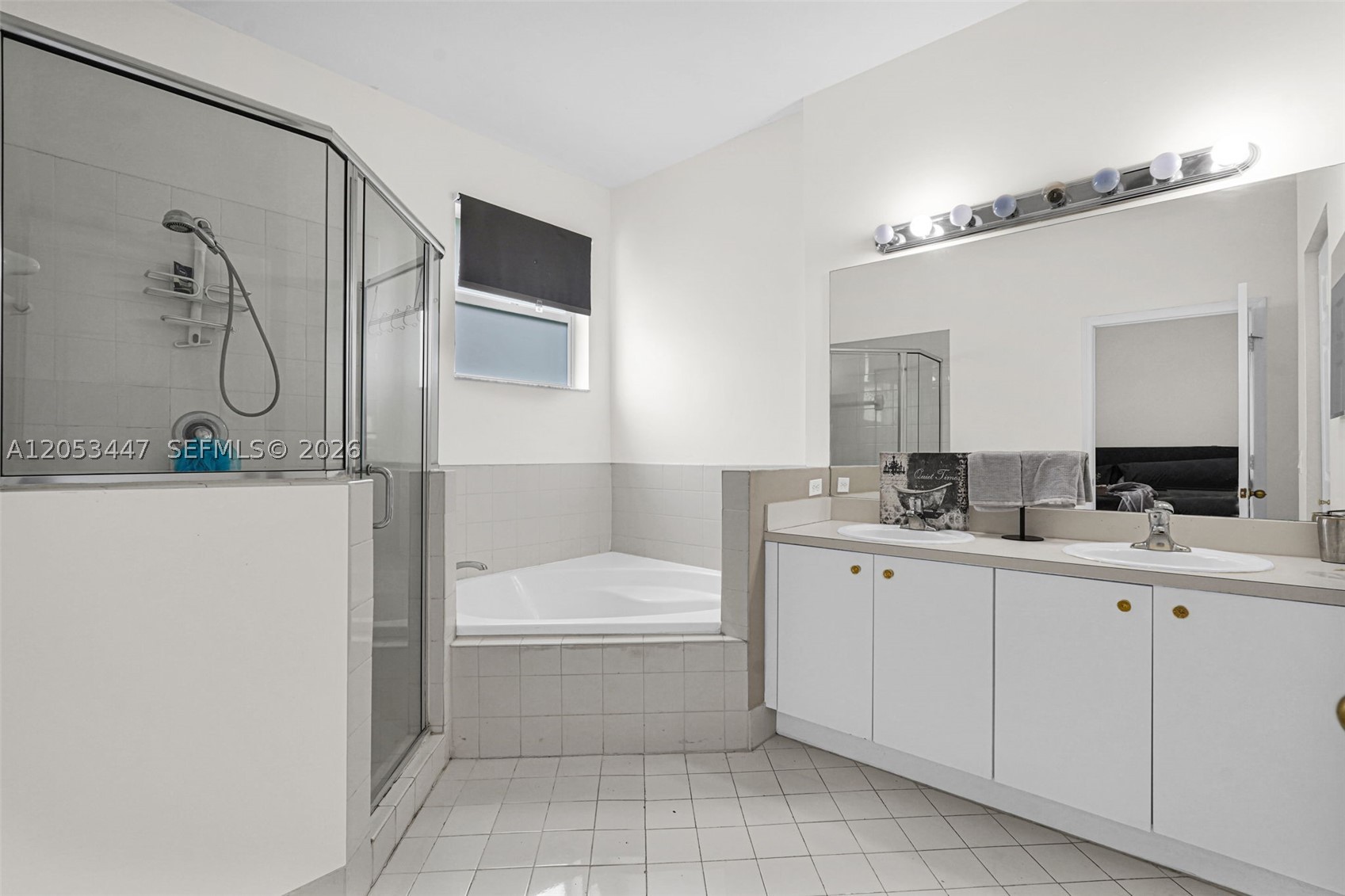 LAKES BY THE BAY CEE - Residential