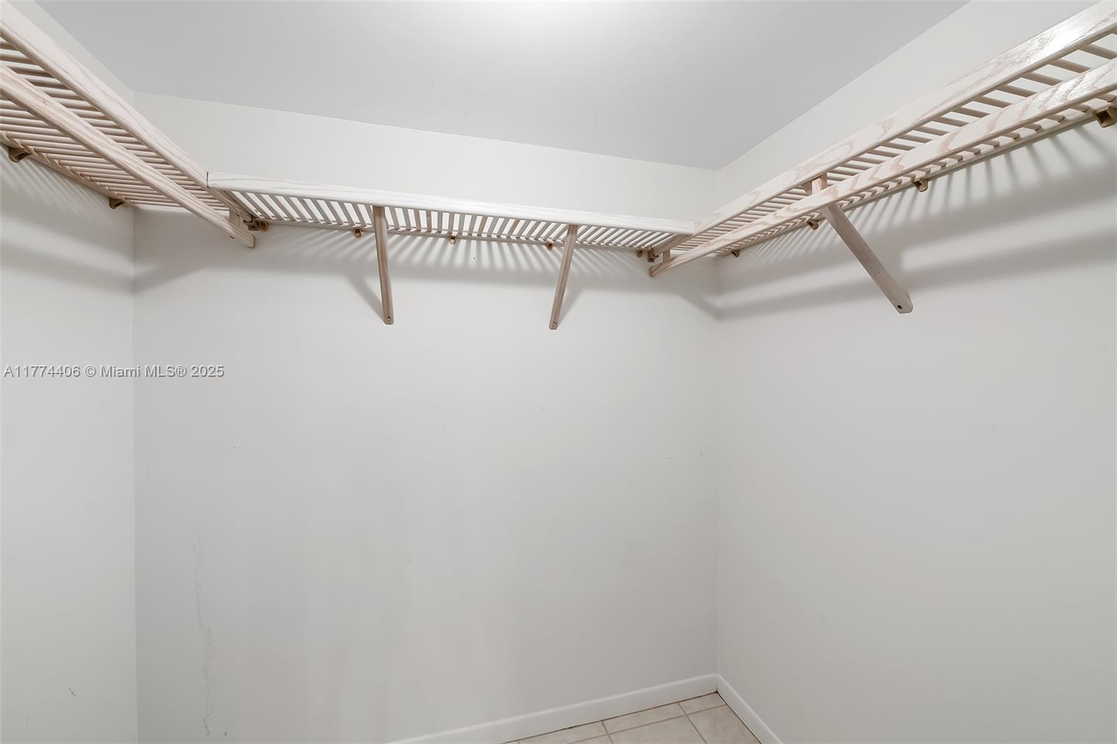 PLAYA DEL MAR CONDO - Residential