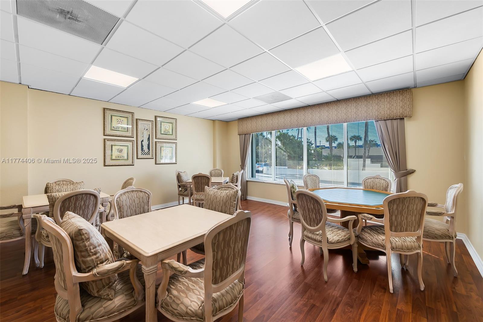 PLAYA DEL MAR CONDO - Residential