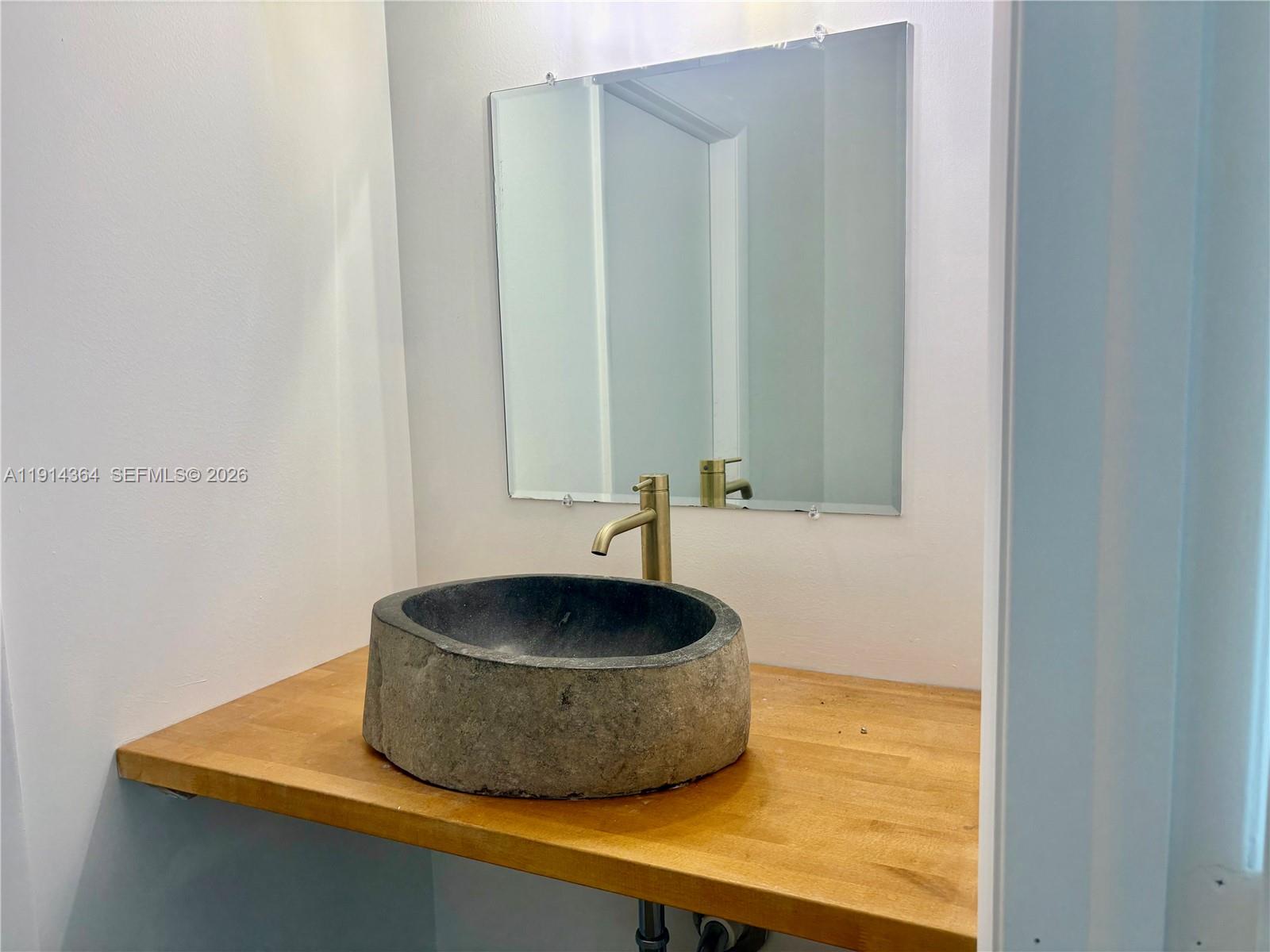 1800 CLUB CONDO - Residential