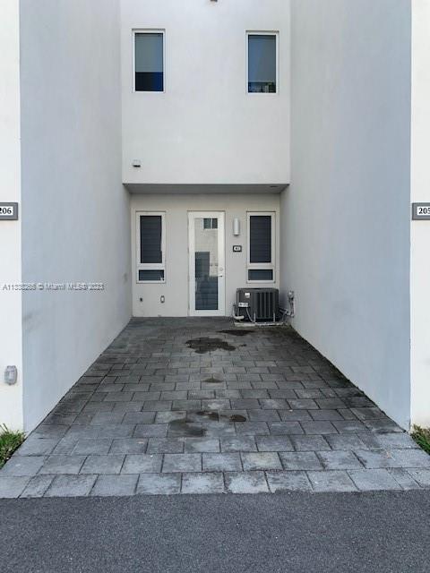 LANDMARK AT DORAL CONDO N - Residential Lease