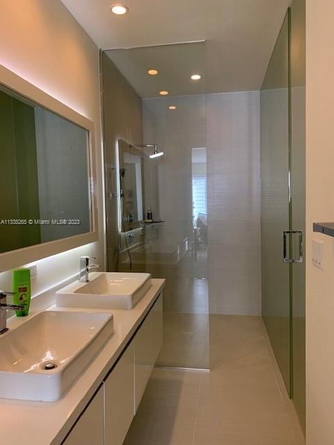 LANDMARK AT DORAL CONDO N - Residential Lease