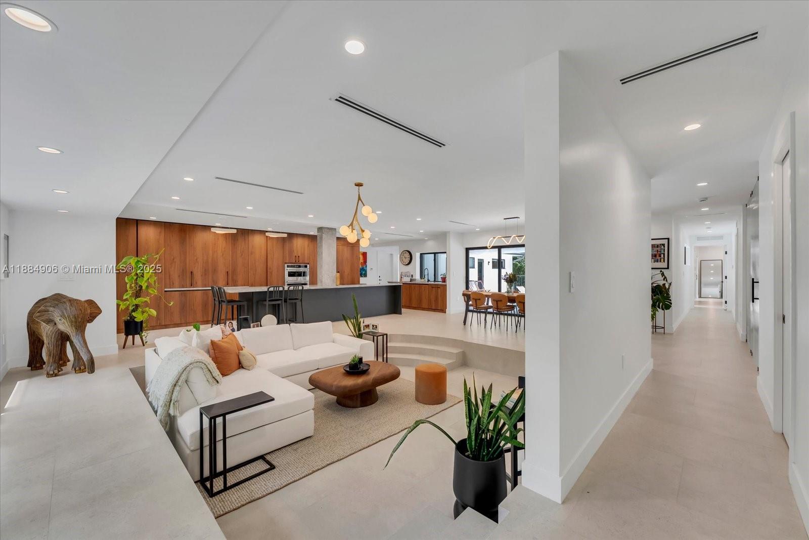 CORAL GABLES BILTMORE SEC - Residential