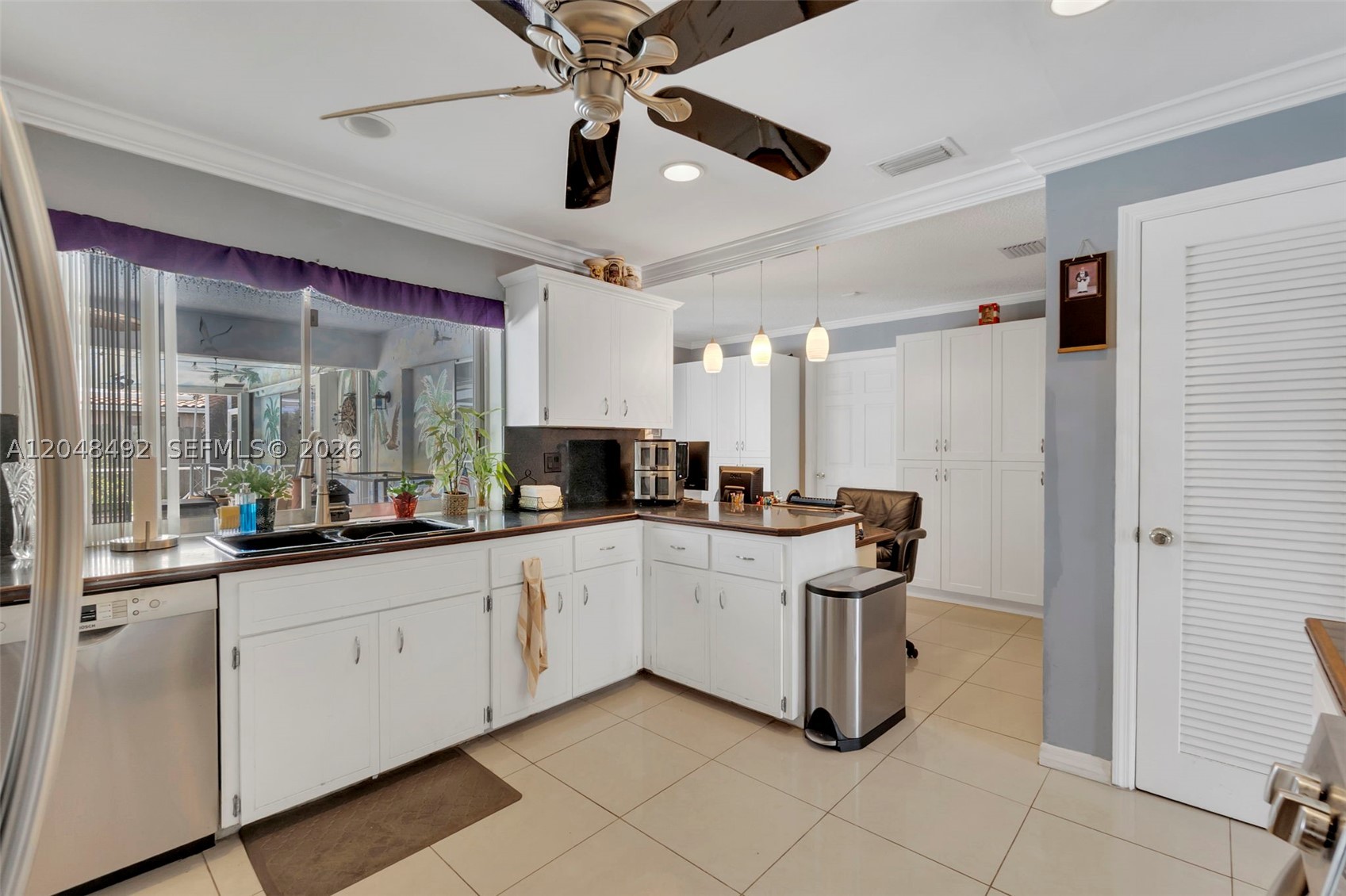 CORAL KEY VILLAS 8TH SEC - Residential
