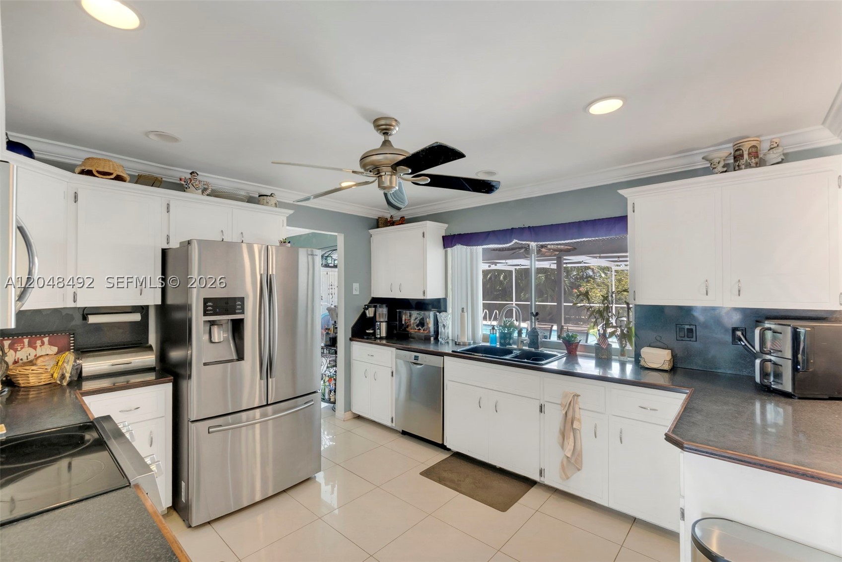 CORAL KEY VILLAS 8TH SEC - Residential
