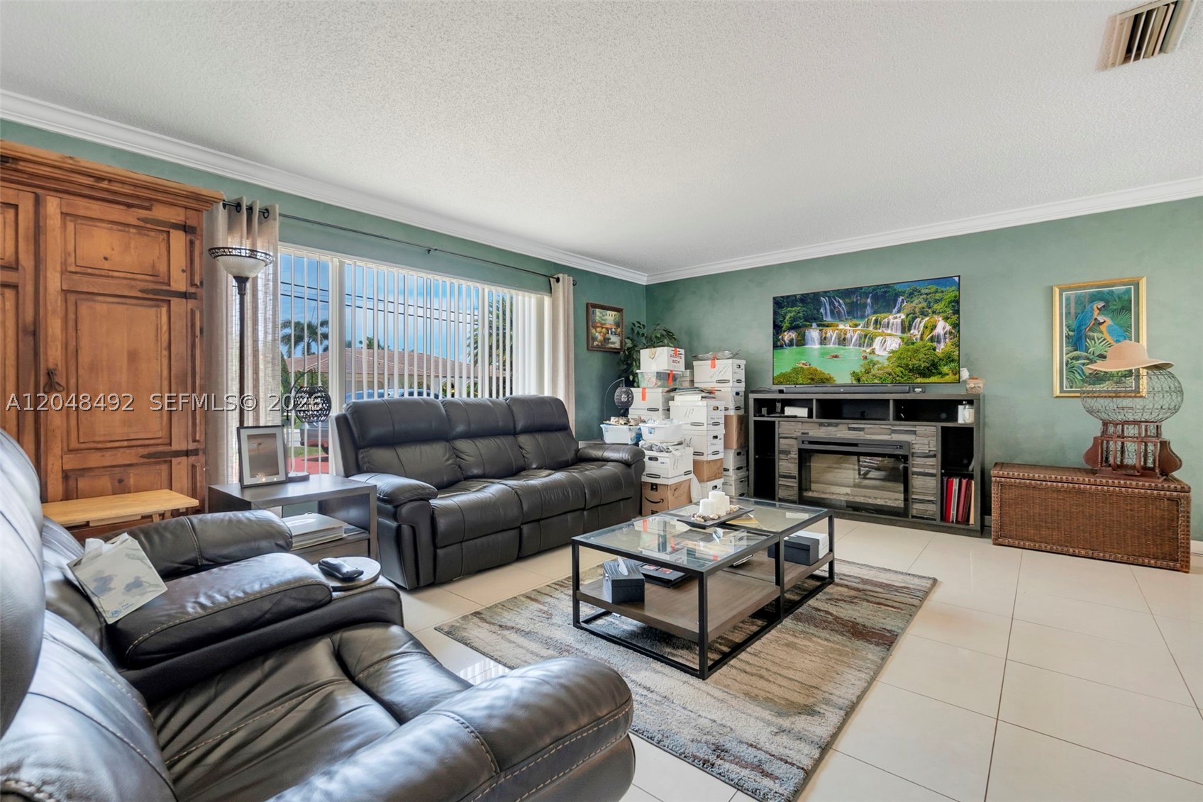 CORAL KEY VILLAS 8TH SEC - Residential