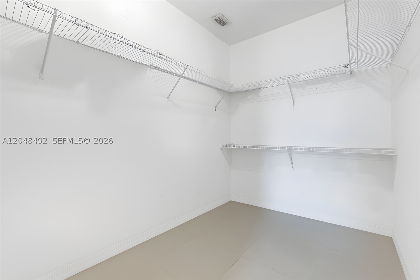 CORAL KEY VILLAS 8TH SEC - Residential