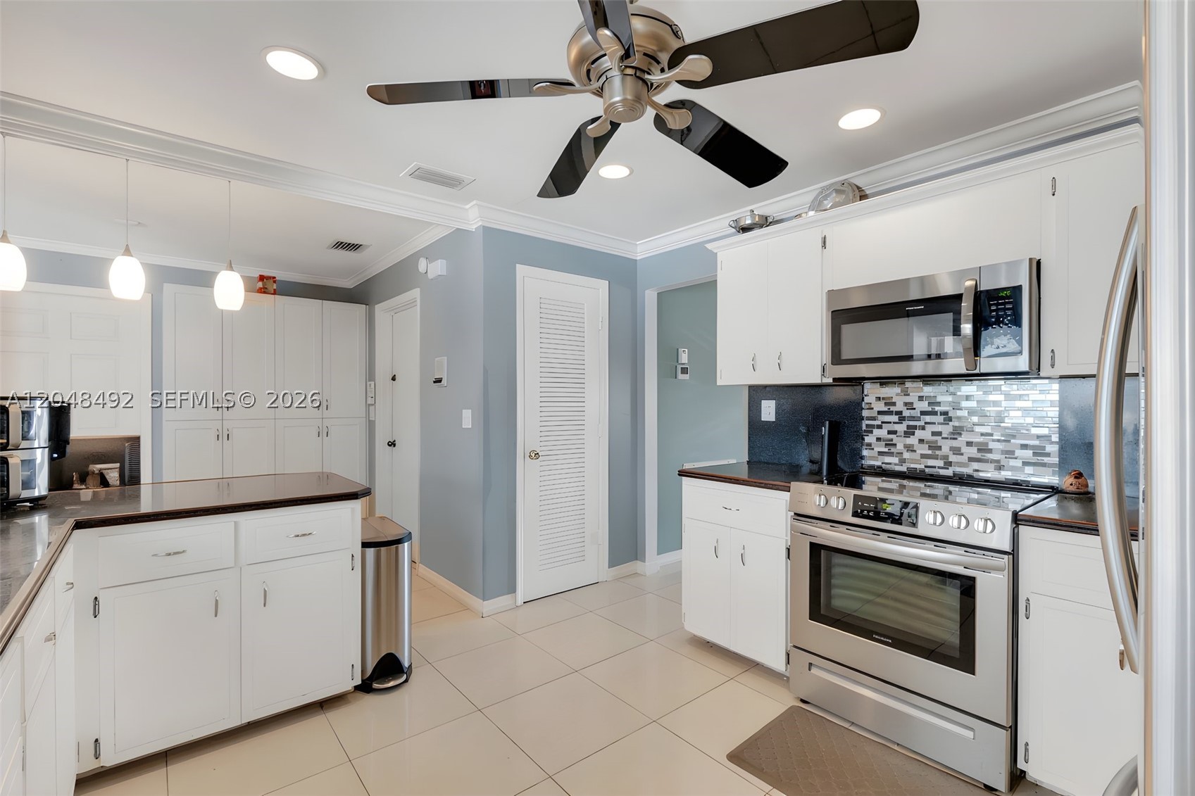 CORAL KEY VILLAS 8TH SEC - Residential