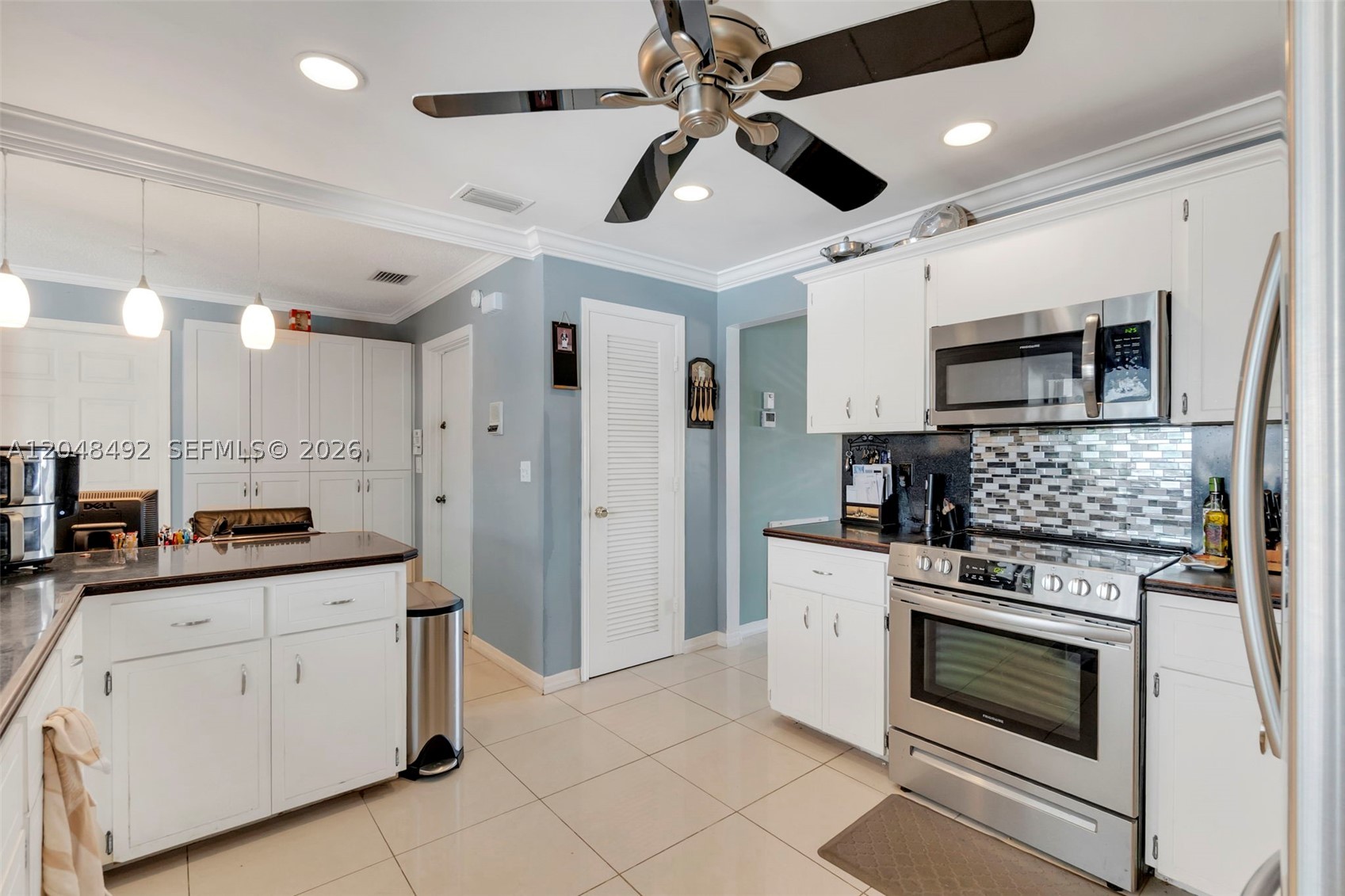 CORAL KEY VILLAS 8TH SEC - Residential