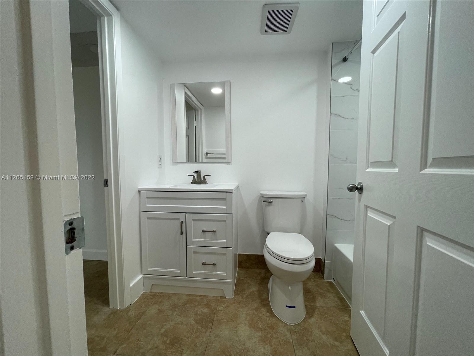 ROYAL GRAND CONDO - Residential Lease