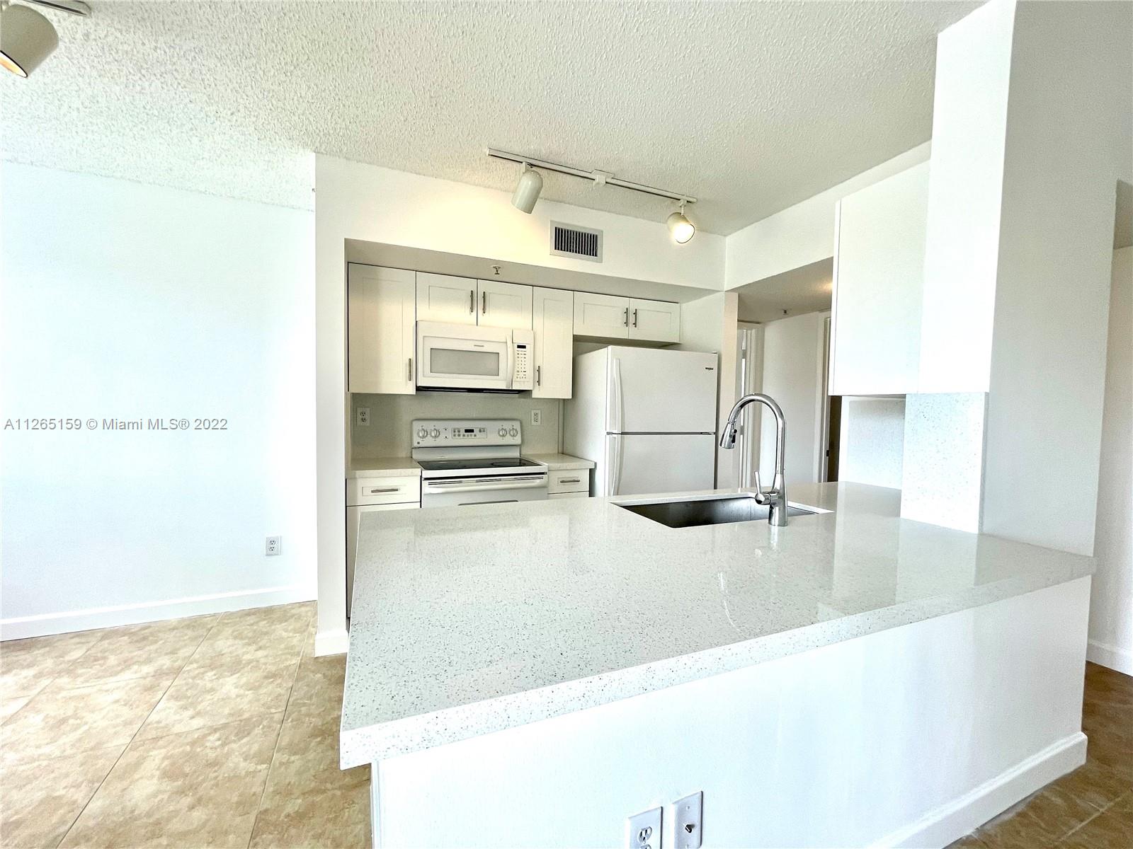ROYAL GRAND CONDO - Residential Lease