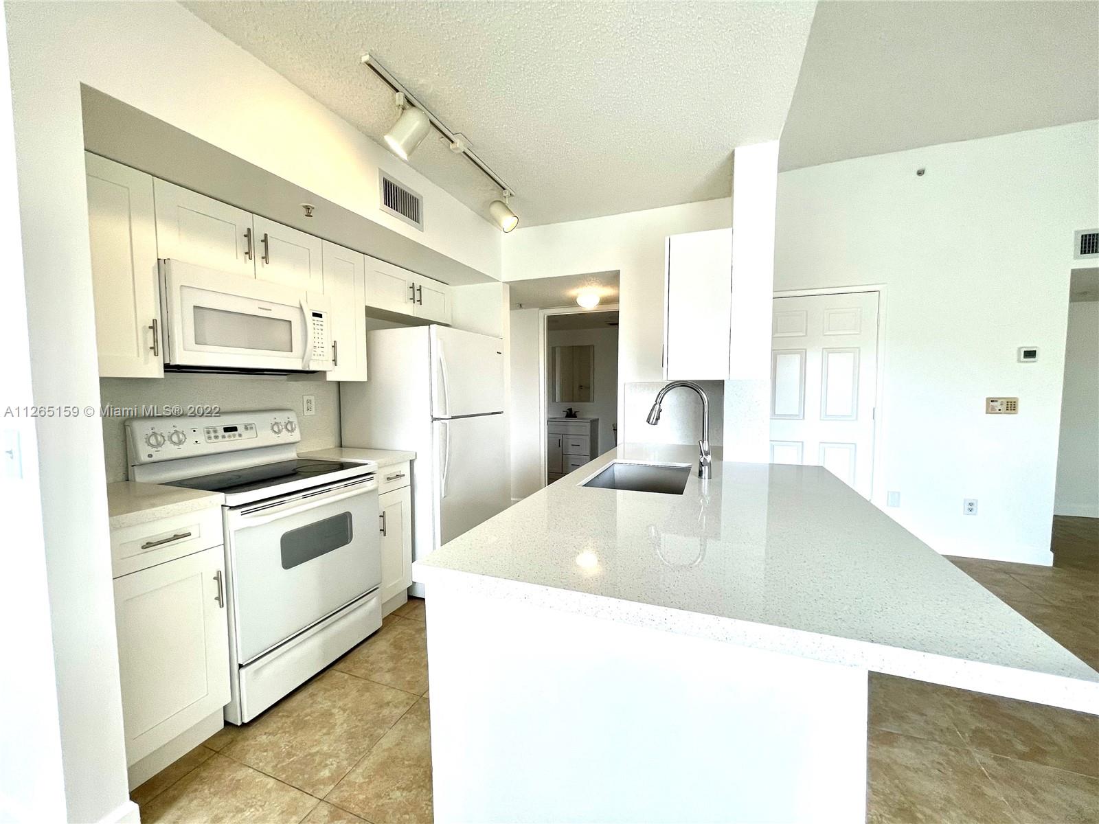 ROYAL GRAND CONDO - Residential Lease