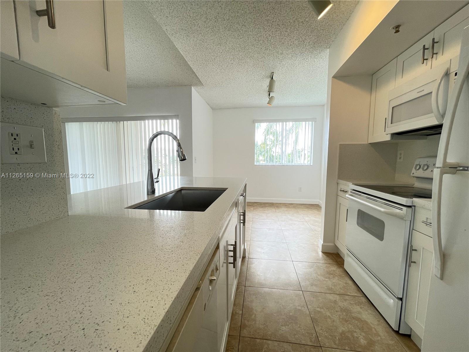 ROYAL GRAND CONDO - Residential Lease