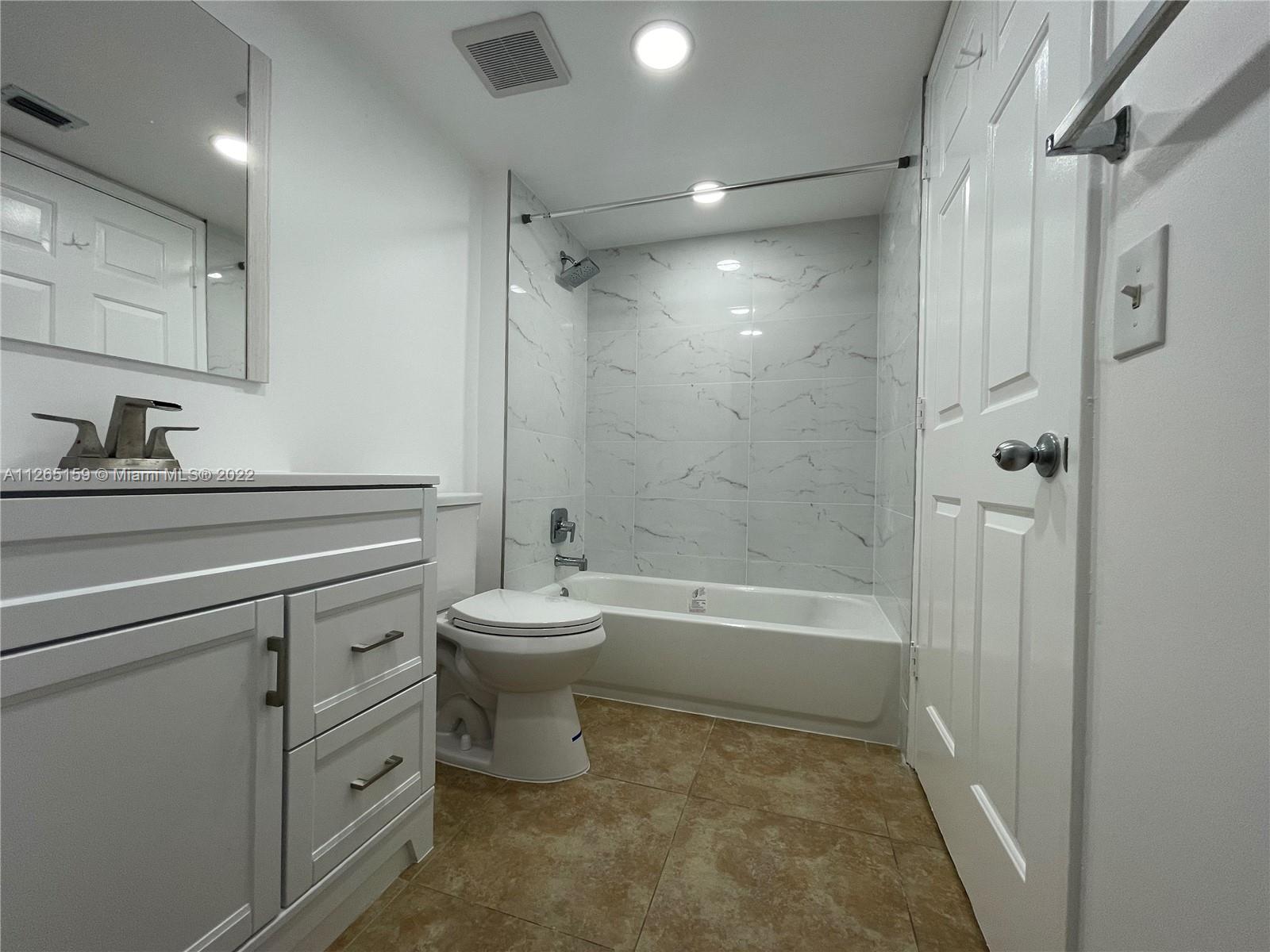 ROYAL GRAND CONDO - Residential Lease