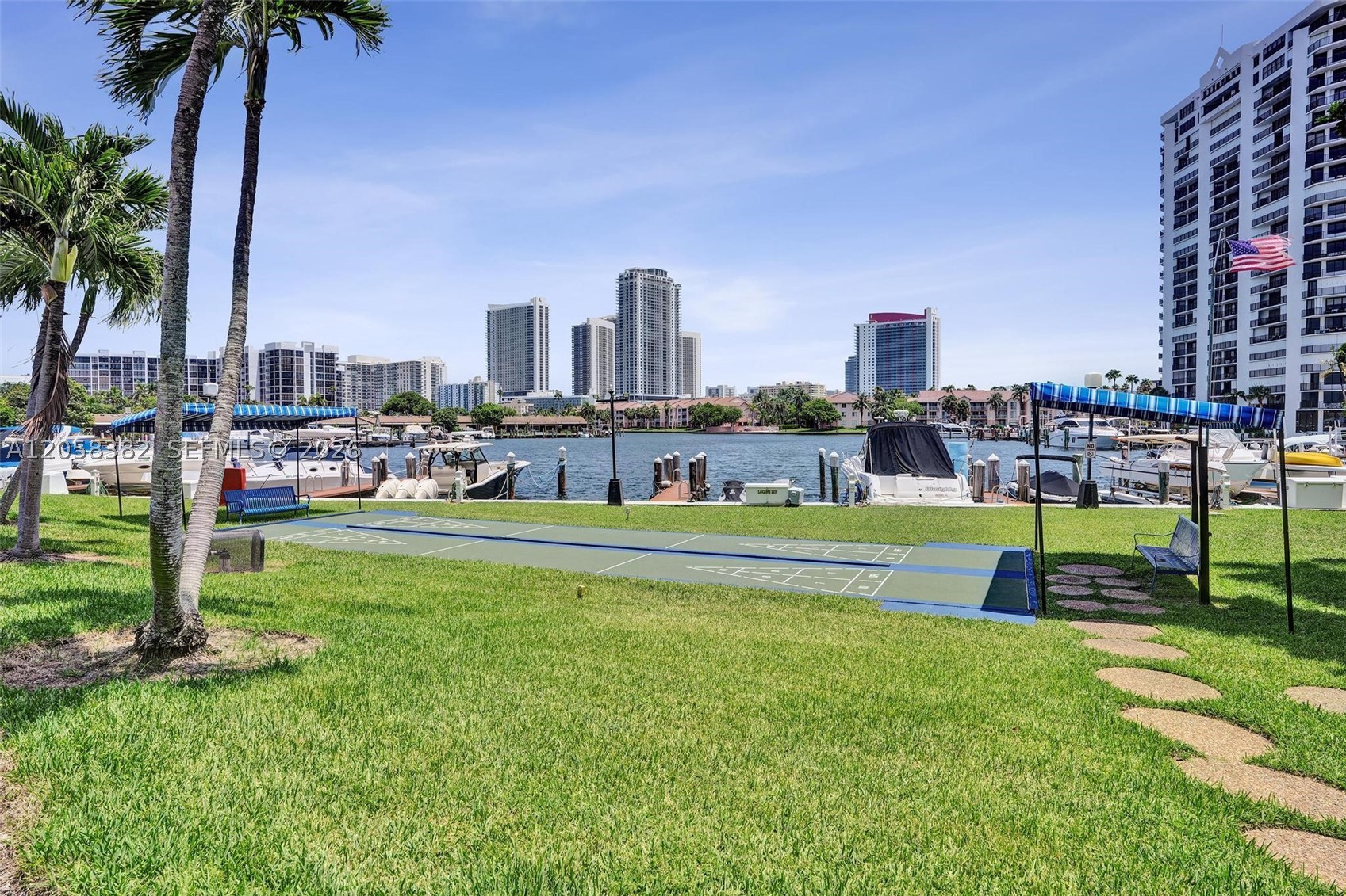 OLYMPUS CONDO PHASE - Residential
