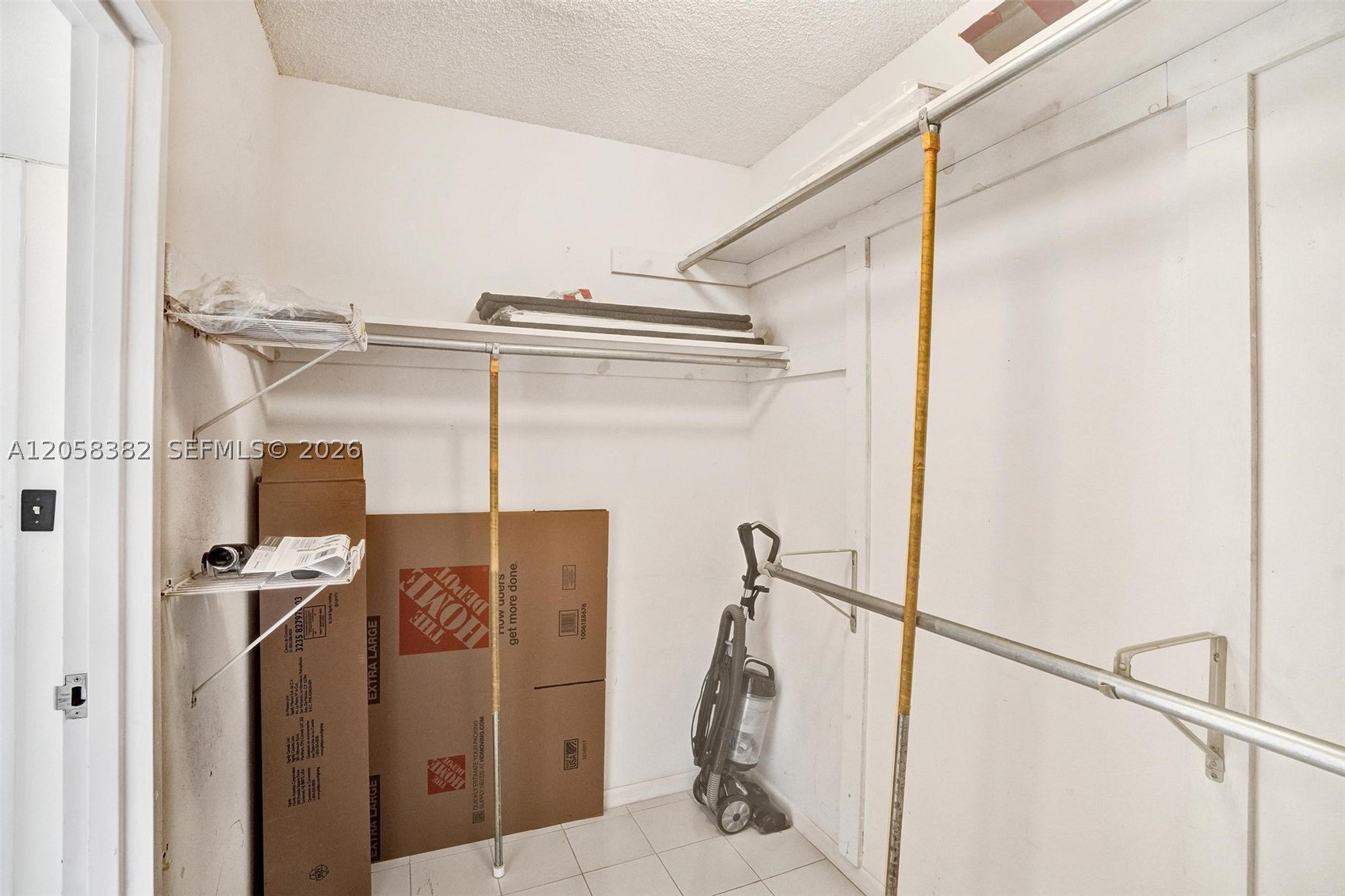 OLYMPUS CONDO PHASE - Residential